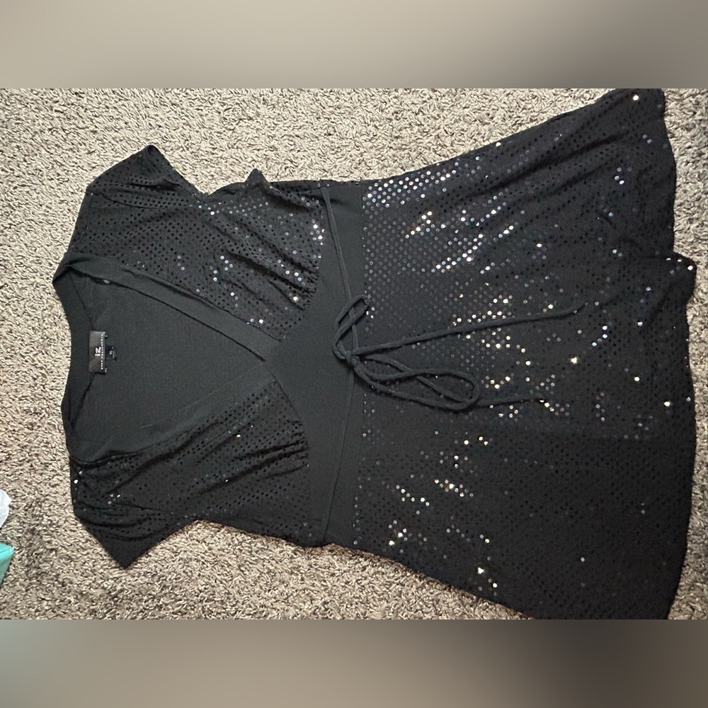 Byer California Black Sequin Top